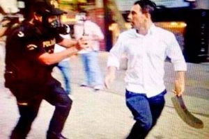 Palalı saldırgandan polis memuruna şok s&ouml;zler: Senin DHKP-C ile bir alakan var mı?