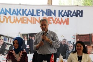 Arın&ccedil;: "Bırakın AK Parti'nin yakasını"