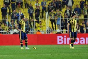 Kadık&ouml;y'de istifa tezah&uuml;ratları yankılandı!