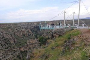 D&uuml;nyanın ikinci b&uuml;y&uuml;k kanyonunun a&ccedil;ılışında gerginlik