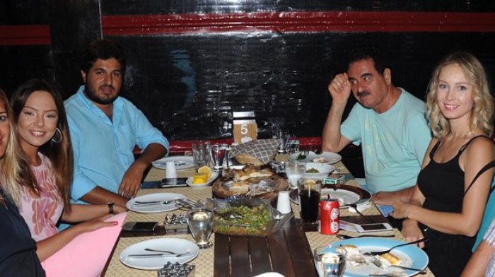 İbrahim Tatlıses Reza Zarrab'ı &ouml;vd&uuml;...