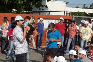 Eşi d&uuml;ş&uuml;k yaptı ama o direnişi bırakmadı