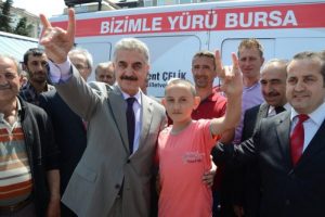 MHP'li İsmet B&uuml;y&uuml;kataman'dan Cumhurbaşkanı ve G&ouml;rmez'e makam aracı eleştirisi