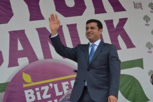 Demirtaş'ın İzmir g&uuml;ndeminde Bursa vardı