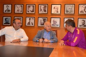 Yarsuvat derbi &ouml;ncesi Hamzoğlu'na başarılar diledi