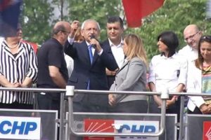 Kılı&ccedil;daroğlu: "T&uuml;rkiye'de yoksulluğu 4 yılda bitireceğim"