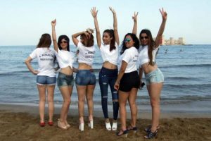 Kızkalesi Turizm Festivali renkli g&ouml;r&uuml;nt&uuml;lere sahne oldu