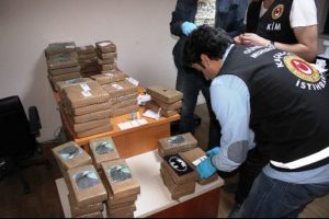 İstanbul'da ele ge&ccedil;irildi: Tam 110 kilo!