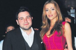&Ouml;zge Ulusoy Sabancı ailesine ilk adımı attı...