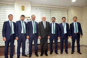 SP Başkanı Kamalak'ı, 6 kişilik g&ouml;n&uuml;ll&uuml; Kayseri ekibi koruyor