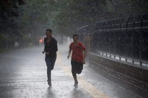 Ankara'da sağanak ve dolu etkili oldu