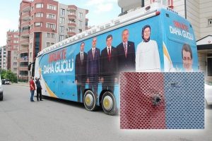 AK Parti se&ccedil;im otob&uuml;s&uuml;ne silahlı saldırı d&uuml;zenlendi