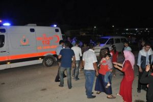 Bursa İneg&ouml;l'deki yangında 4 kişi dumandan zehirlendi
