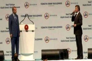Cumhurbaşkanı Erdoğan anons&ccedil;uyu &uuml;&ccedil; kere d&uuml;zeltti