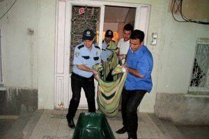 &Ouml;ğrenci evinde kavga: 1 &ouml;l&uuml;, 2 yaralı