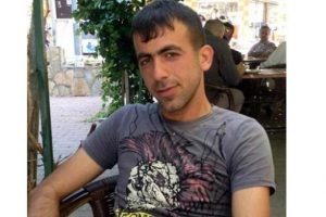 Kızımın odası diye ağabeyinin odasına girdi