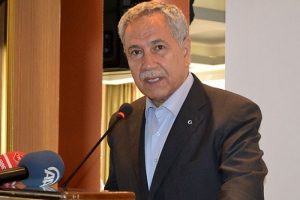Arın&ccedil;: T&uuml;rkiye bu yangın yerinin ortasında bir vaha gibi