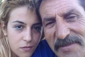 Kucağında 1,5 aylık kızı varken şakağından vurdular