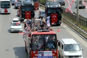 D&uuml;nya şampiyonuna coşkulu karşılama