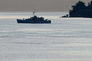 Tayland'dan g&ouml;&ccedil;menler i&ccedil;in donanma gemisi
