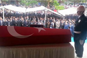 Başkan Yıldız son yolculuğuna uğurlandı