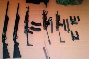 Mağarada PKK'ya ait silah ve m&uuml;himmat ele ge&ccedil;irildi