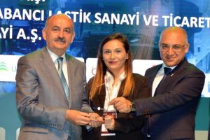 Bakan M&uuml;ezzinoğlu: Beyin teriyle s&ouml;m&uuml;r&uuml;lmeyelim