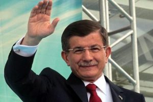 Başbakan Davutoğlu iş d&uuml;nyasıyla s&uuml;rpriz bir toplantı yaptı