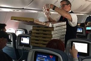 Kaptanınız konuşuyor: Hepinize benden pizza!