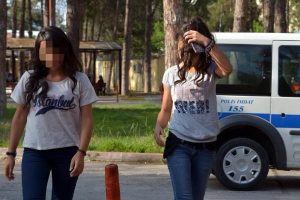 'Heyecan olsun' diye hırsızlık yapan liseli kızlar polise yakalandı