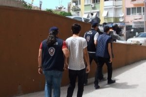 Kredi kartı dolandırıcılarından biri de &ccedil;ocuk