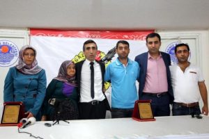Şehit ve Kobani'de &ouml;len gen&ccedil;lerin aileleri barış i&ccedil;in buluştu