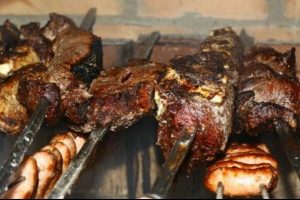 Mangaldaki son pirzola g&ouml;z &ccedil;ıkardı