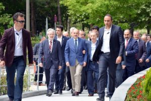 Bakan M&uuml;ezzinoğlu Bursa'da psikiyatrik fişleme iddialarına cevap verdi
