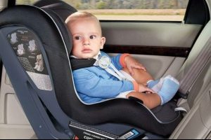 &Ccedil;ocuğunu otomobilde bırakan anne-babaya hapis cezası