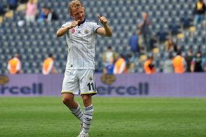 Kuyt Fenerbah&ccedil;e'ye veda etti!
