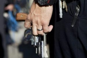 ABD polisi g&uuml;nde iki kişi &ouml;ld&uuml;r&uuml;yor