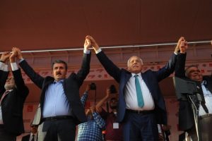'İktidarı korku sardı, dudakları titriyor, dilleri titriyor'