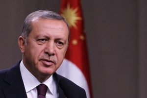 Cumhurbaşkanı Erdoğan Aziz Yıldırım'ı tebrik etti