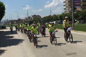 Bursalı bisiklet&ccedil;iler farkındalık i&ccedil;in pedal &ccedil;evirdi