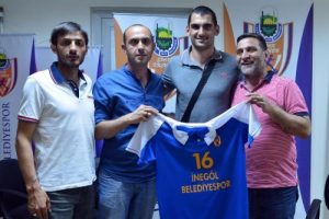 İneg&ouml;l Belediyespor Yordanov'u renklerine bağladı