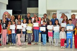 Minikler, hayvan sevgisini resimle anlattı