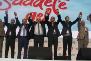 Sp'li Demir: "Bir tercih yaparsın, T&uuml;rkiye kendine gelir"