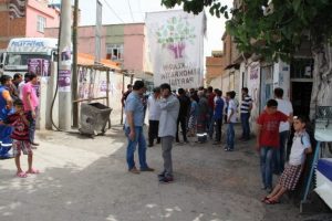 Diyarbakır'da yıkım gerginliği: 4 yaralı