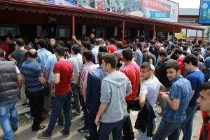 Samsun'da final ma&ccedil;ı biletlerine yoğun ilgi!