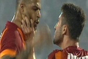 Sabri ve Melo birbirine girdi!