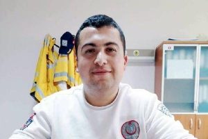 Feci kaza: Trakt&ouml;r&uuml;n altında kalan acil tıp teknisyeni &ouml;ld&uuml;