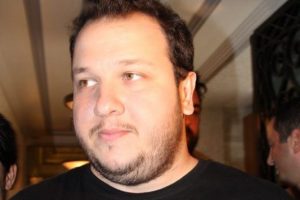 Şahan G&ouml;kbakar'ın şikayetiyle a&ccedil;ılan davanın ilk duruşması g&ouml;r&uuml;ld&uuml;