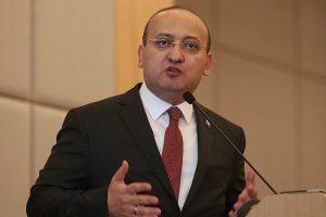 Akdoğan HDP'yi eleştirdi: Keşke vesayetten kurtulabilselerdi