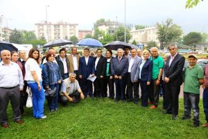 Bursa'da yasalara aykırı afişlere CHP'den tepki!